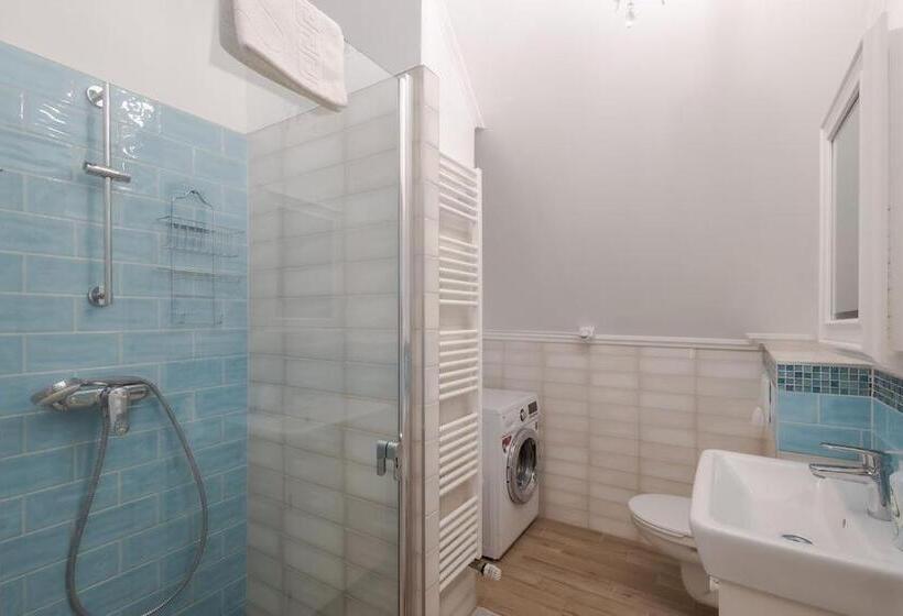 ペンション Kékmadaras Vendégház Tihany