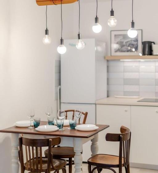 ペンション Kékmadaras Vendégház Tihany