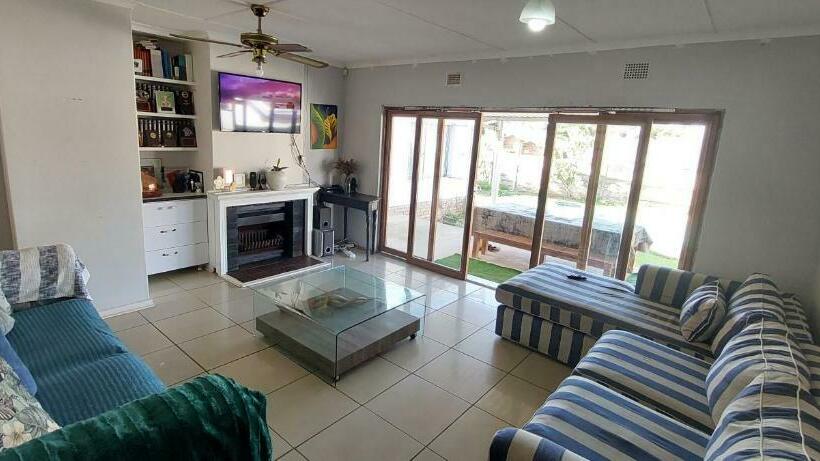 פנסיון Luxury Stays