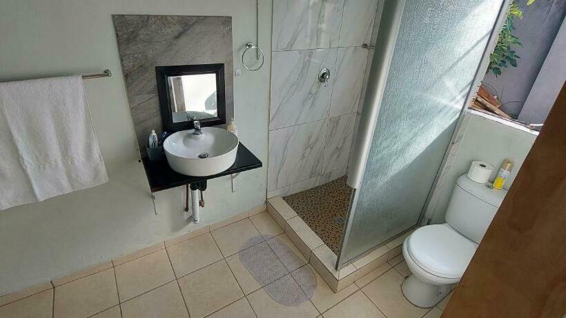 פנסיון Luxury Stays