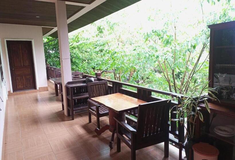 ペンション Phamarn View Guesthouse