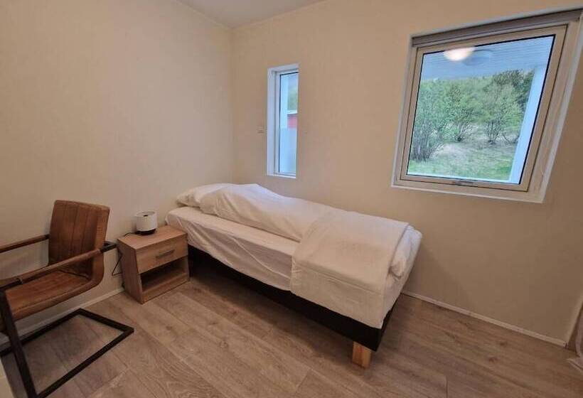 ペンション Sólgarður