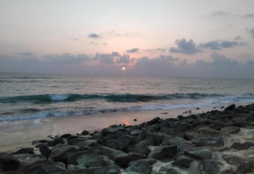 ペンション Villa Sanitha