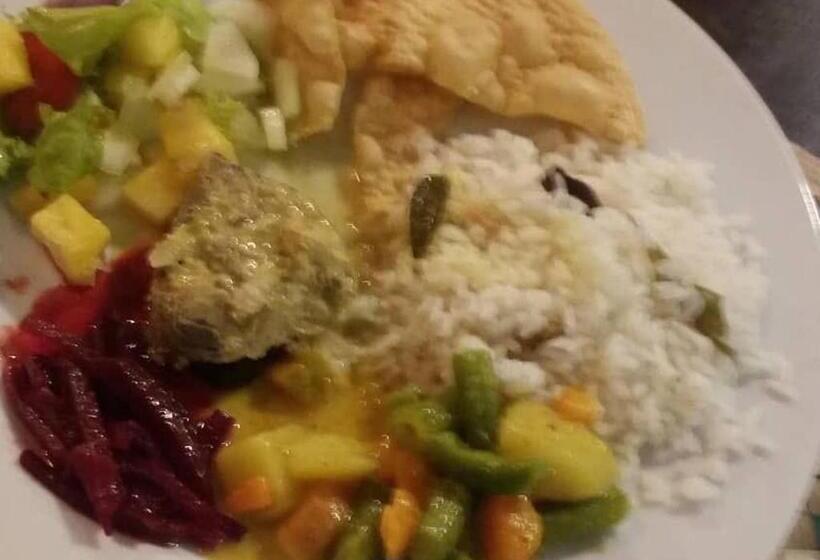 פנסיון Villa Sanitha