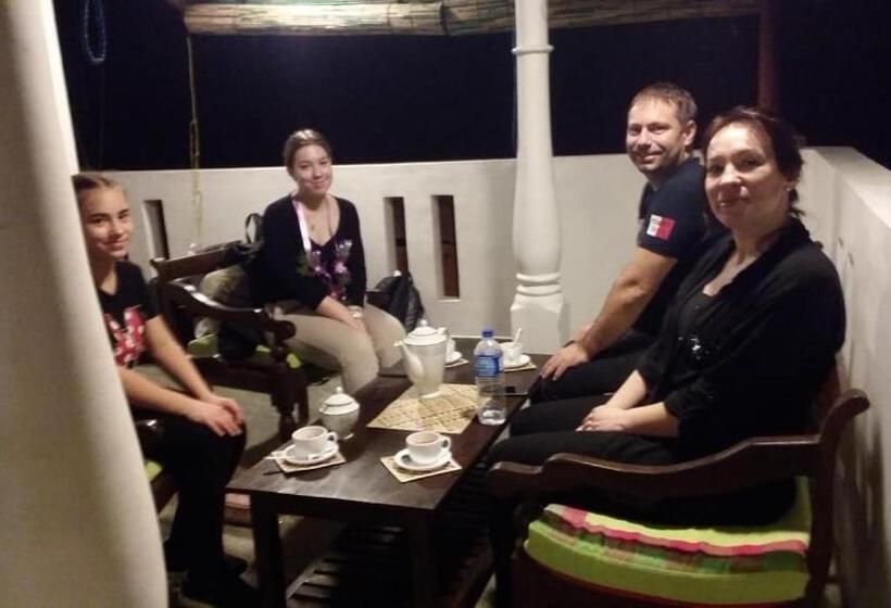 ペンション Villa Sanitha