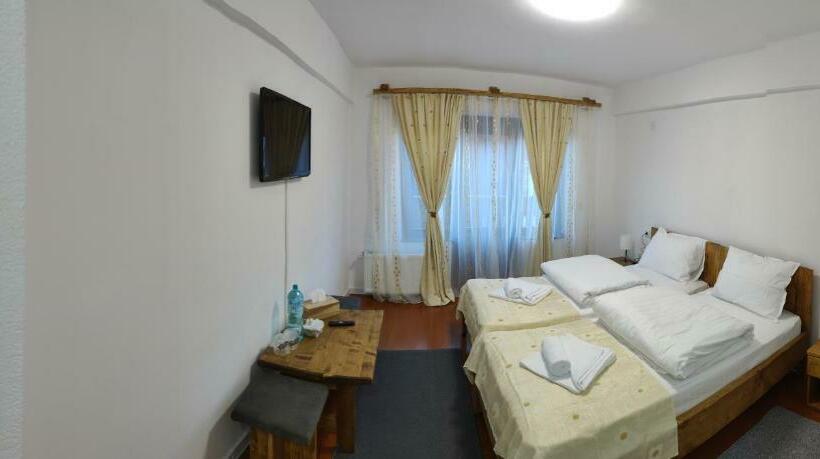 Pensiunea Trei Brazi Arieseni