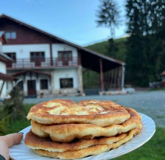 Pensiunea Trei Brazi Arieseni