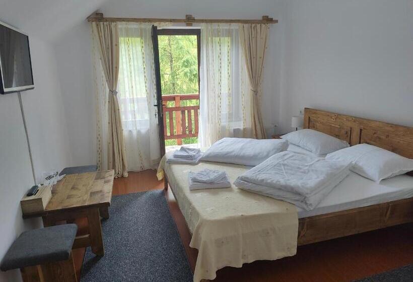 Pensiunea Trei Brazi Arieseni