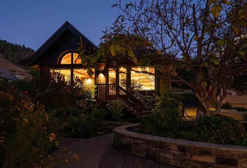 리조트 Sacred Rock Inn