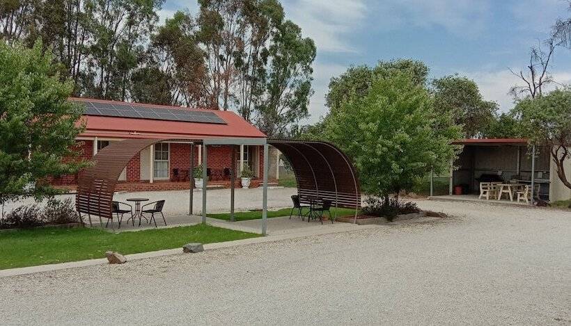 The Lydoun Motel
