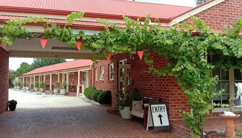 The Lydoun Motel