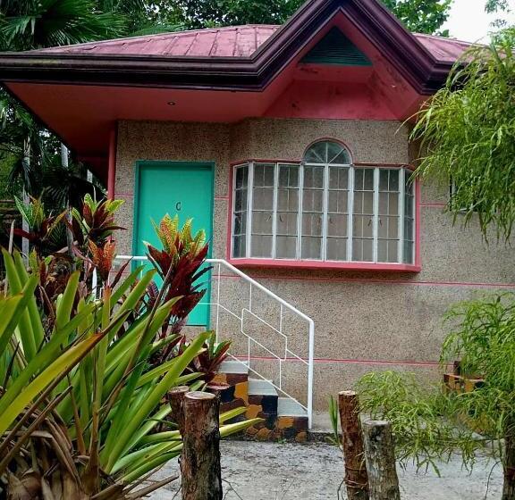 הוסטל Aghao Midgreens Resort