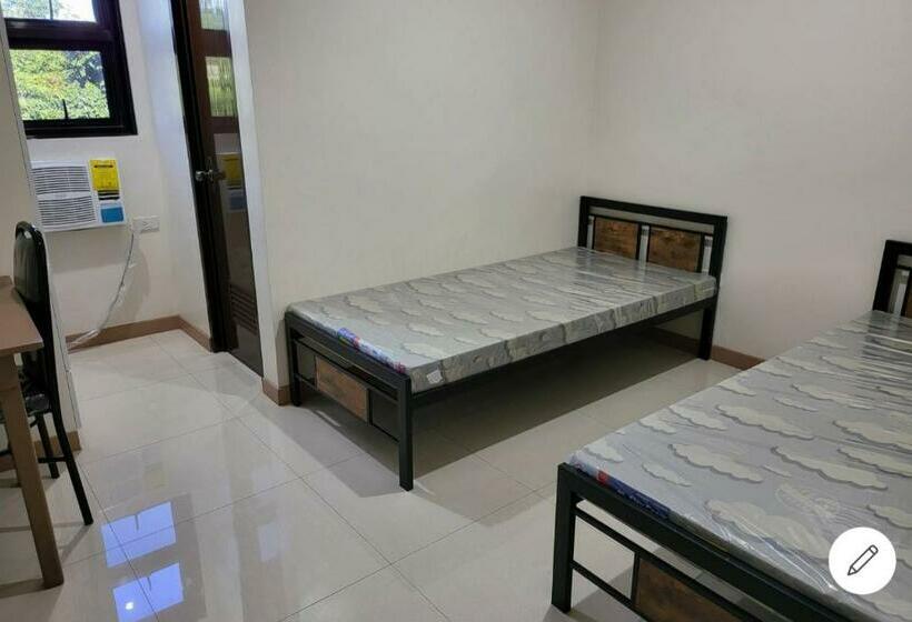 Schronisko Dormitory Near Sm And S And R