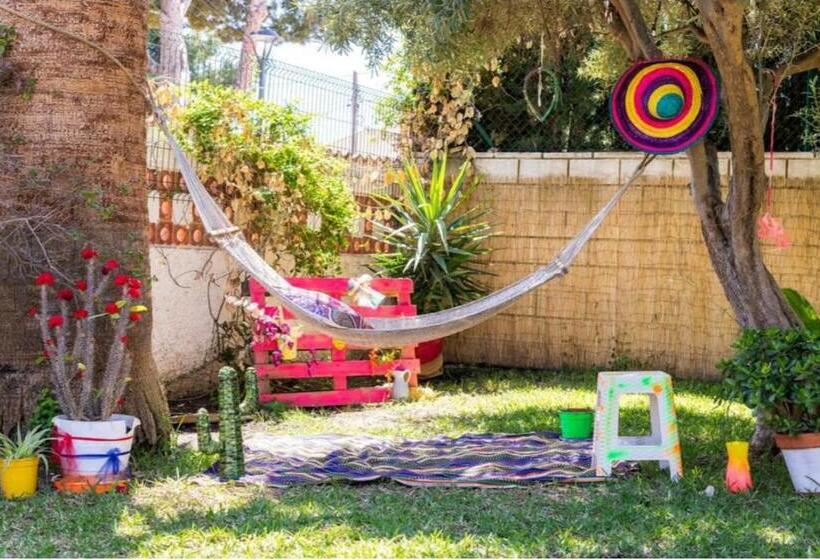 ベッドアンドブレックファースト Cmlove Purple Room