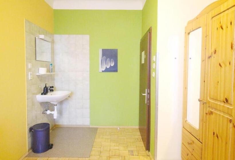 Bed & Breakfast Db Apartment In Hütteldorferstrasse U3 Area