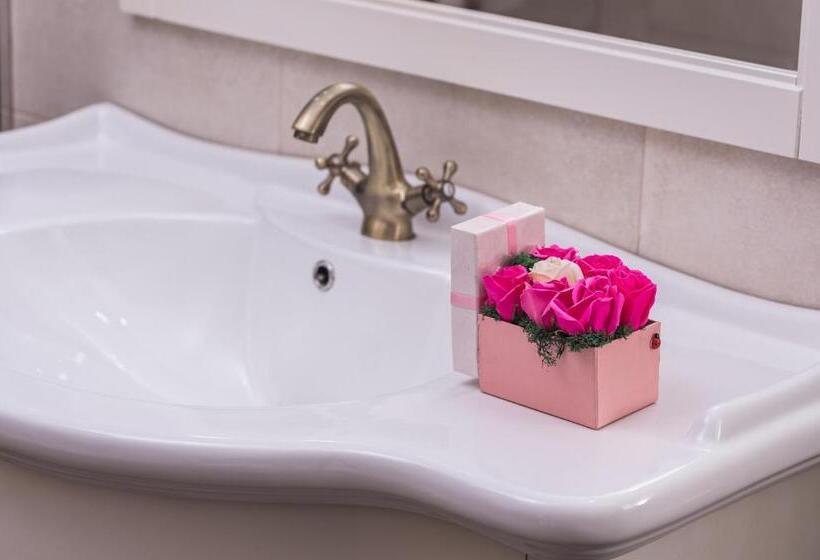 Casa Mariteo Colibita