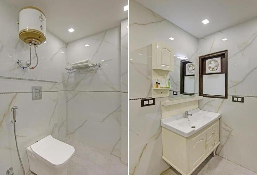 Collection O Hotel Chandralok