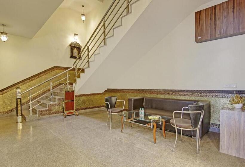 Collection O Hotel Chandralok