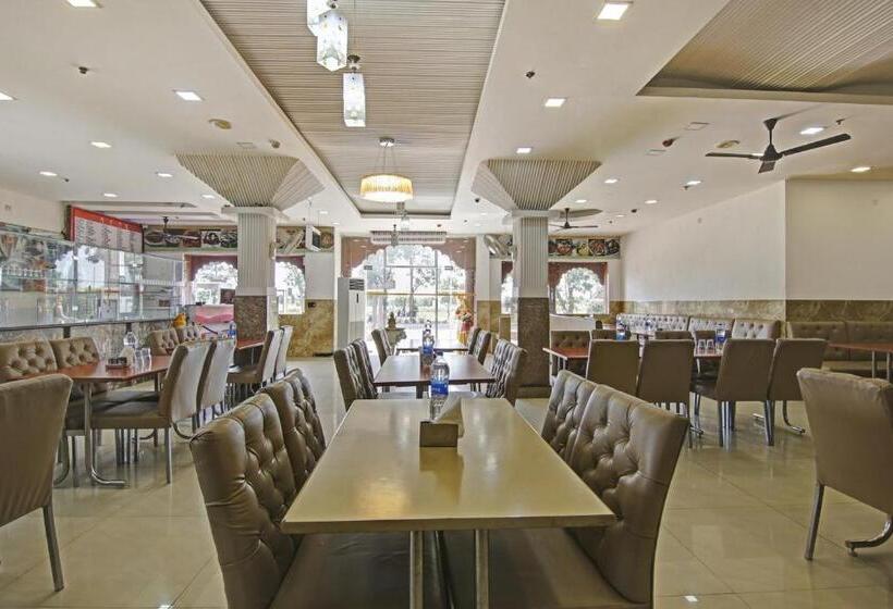 Collection O Hotel Chandralok