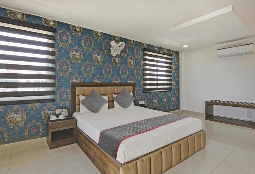 Collection O Hotel Chandralok