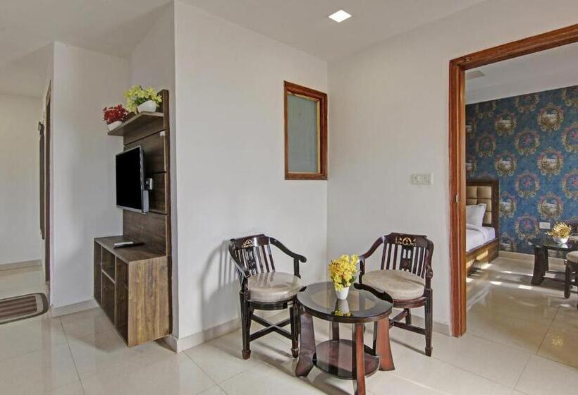 Collection O Hotel Chandralok