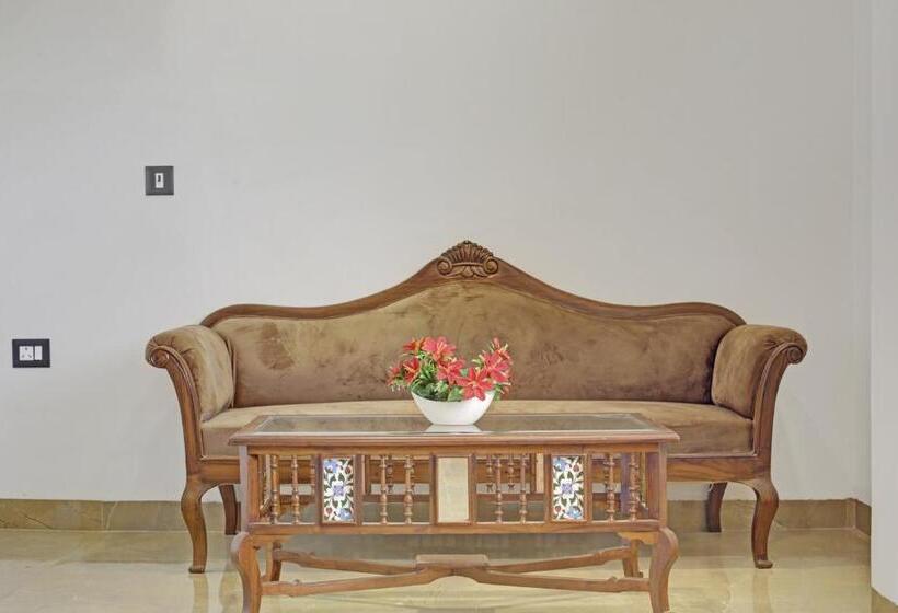 Collection O Hotel Chandralok