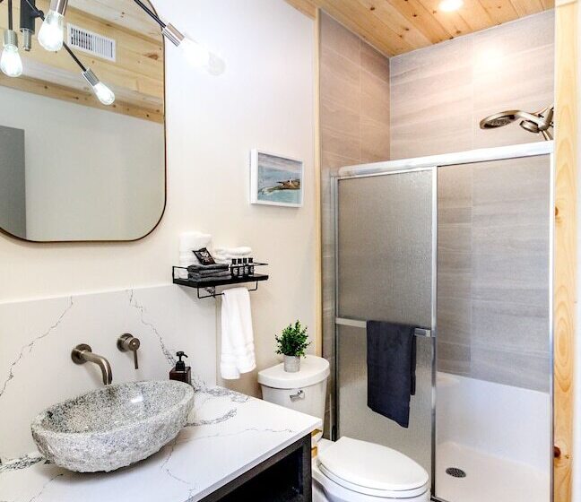 Evo Luxury Waterfront Adults Only B&b