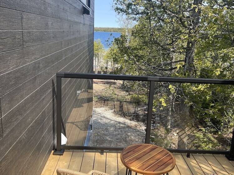 Evo Luxury Waterfront Adults Only B&b