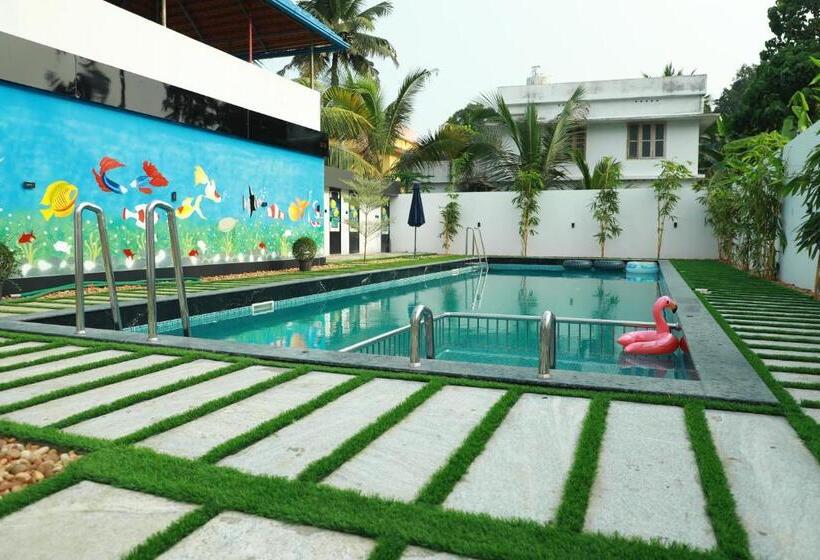 فندق Achoos Residency