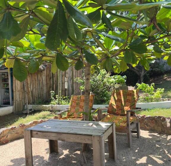 هتل African Treasure