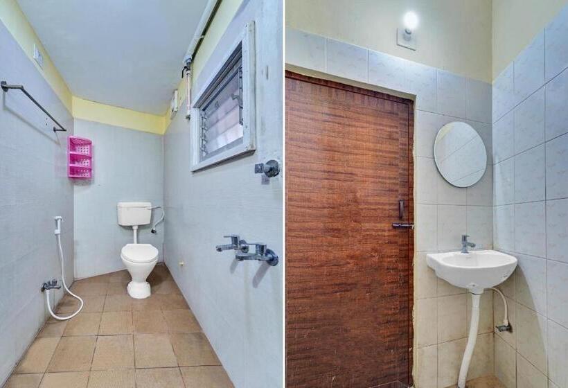 בית מלון כפרי Collection O Jagadha Residency