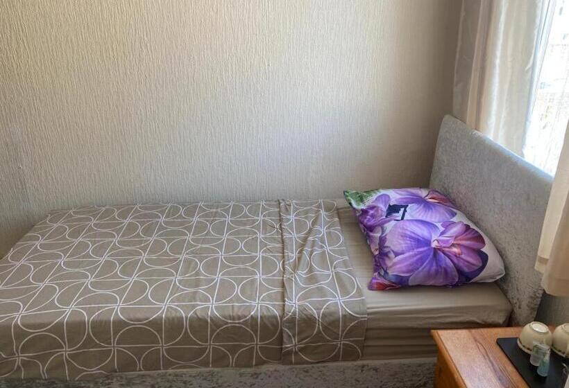 בית מלון כפרי Crosby