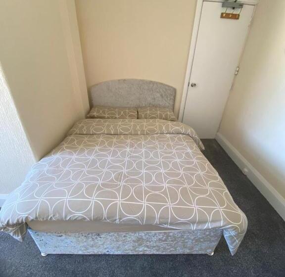 בית מלון כפרי Crosby