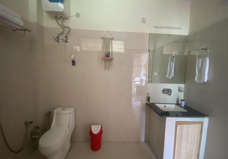 ホテル Tirthan Valley House Of Sharon