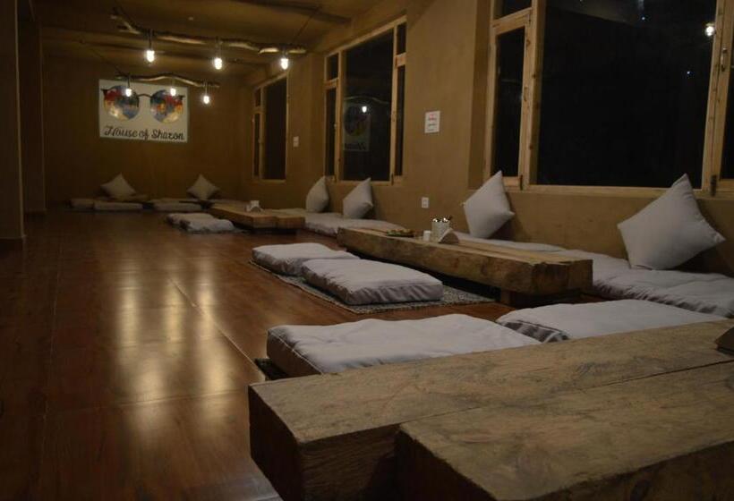 ホテル Tirthan Valley House Of Sharon