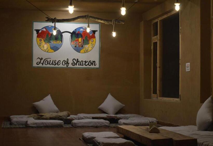 ホテル Tirthan Valley House Of Sharon