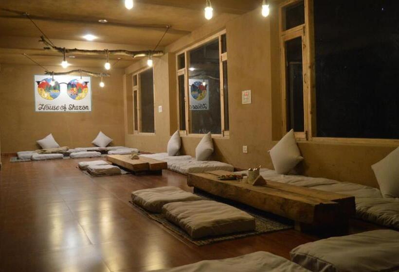 ホテル Tirthan Valley House Of Sharon