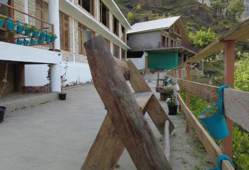 ホテル Tirthan Valley House Of Sharon