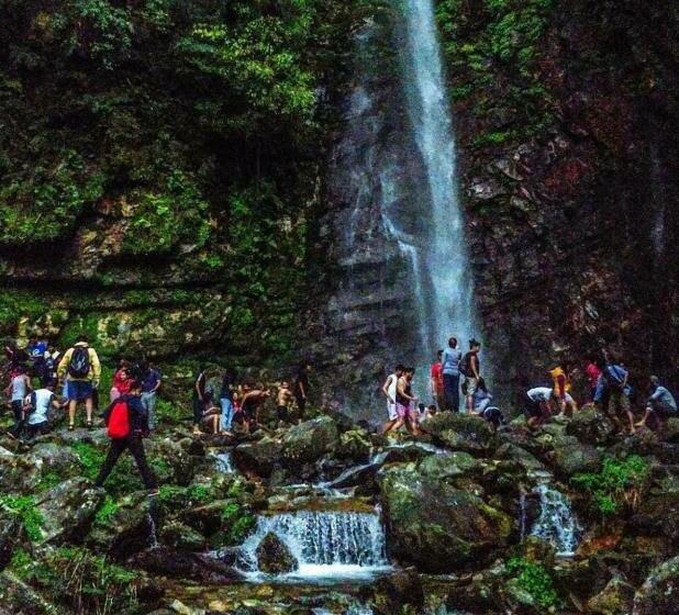 ホテル Tirthan Valley House Of Sharon