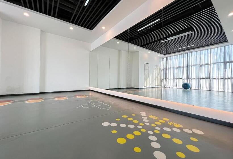 בית מלון כפרי Landmark Vientiane Life Center