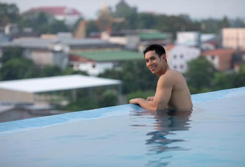 בית מלון כפרי Landmark Vientiane Life Center