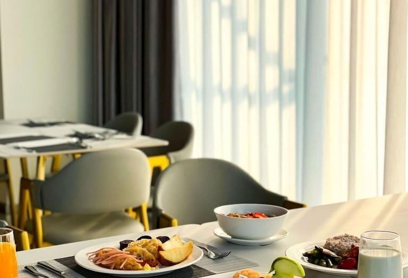 בית מלון כפרי Landmark Vientiane Life Center