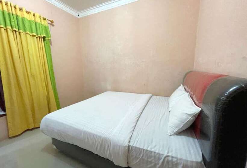 בית מלון כפרי Oyo 92586 Happy 777