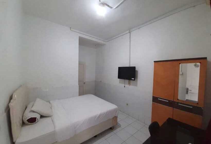 בית מלון כפרי Oyo 92586 Happy 777