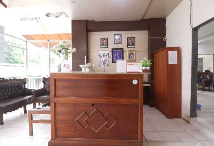 בית מלון כפרי Oyo 92586 Happy 777