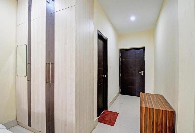 בית מלון כפרי Oyo Flagship 81356 Mahavir Galaxy