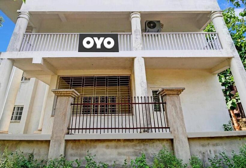 בית מלון כפרי Oyo Flagship 81356 Mahavir Galaxy