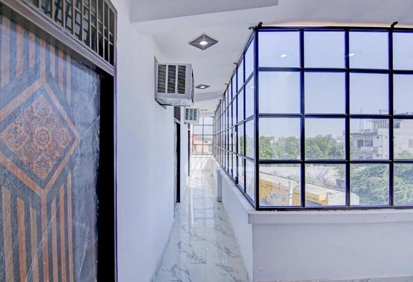 ホテル Oyo Flagship 81378 Dadri Stays