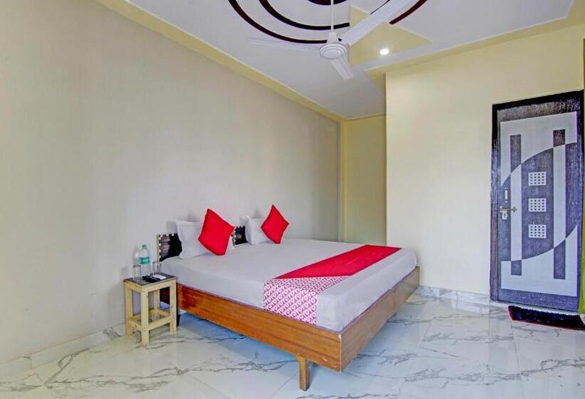 ホテル Oyo Flagship 81378 Dadri Stays