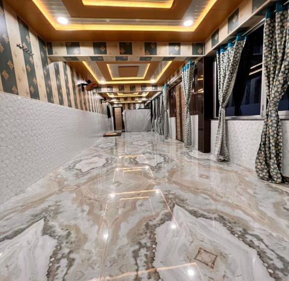 Отель Raghunandan Near Shree Ram Janambhumi